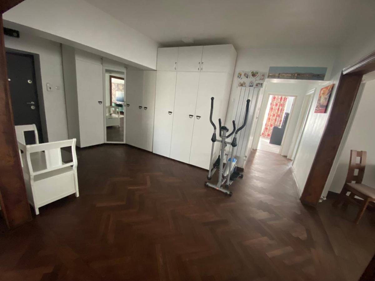 Violetta Apartament Buzău Exteriör bild